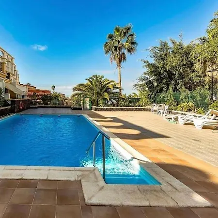 Ocean View With Pools Адехе