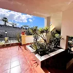 Ocean View With Pools Адехе