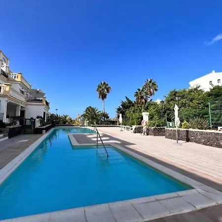 Ocean View With Pools Appartement